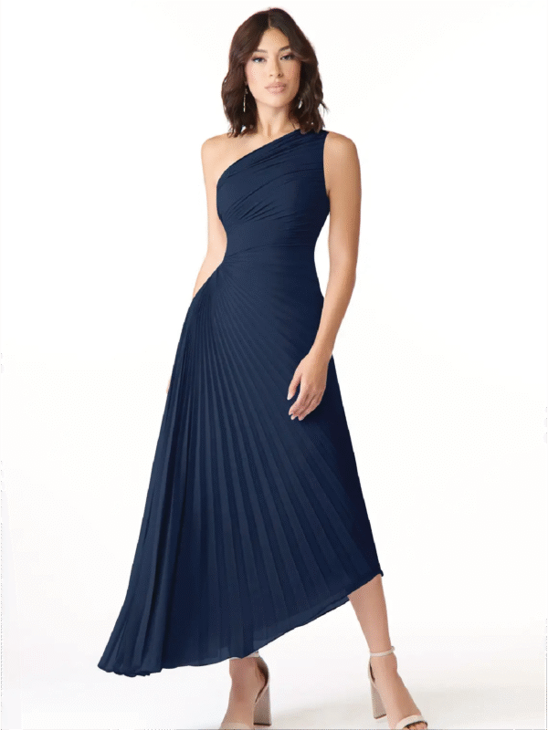 Robe trapèze en mousseline de soie bleu marine foncé de Azazie Kirra